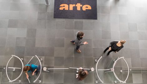 Le portique au siège d'ARTE