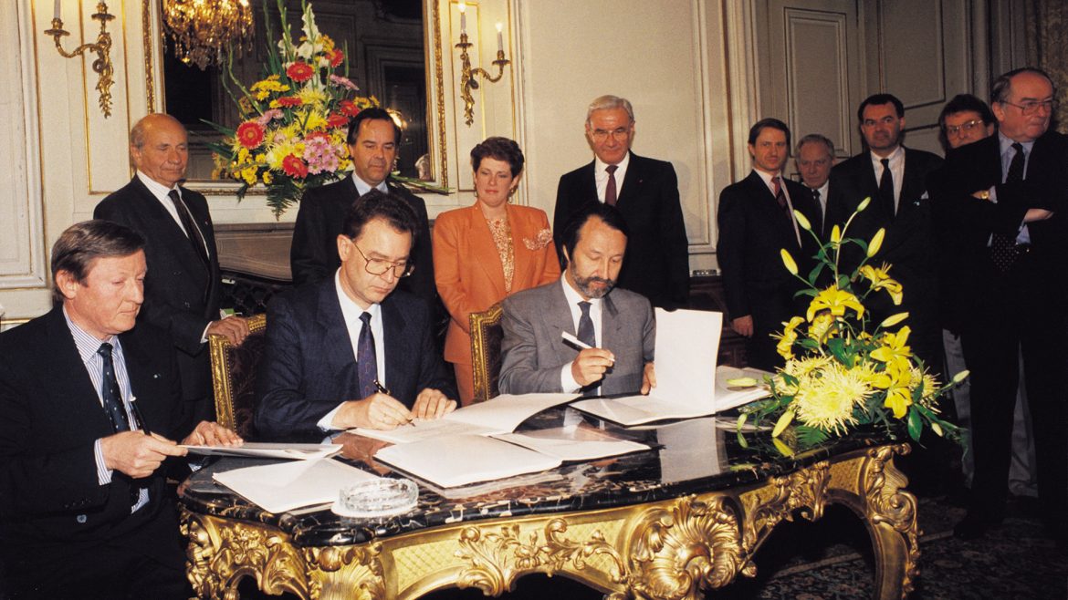 Signing of ARTE's founding treaty