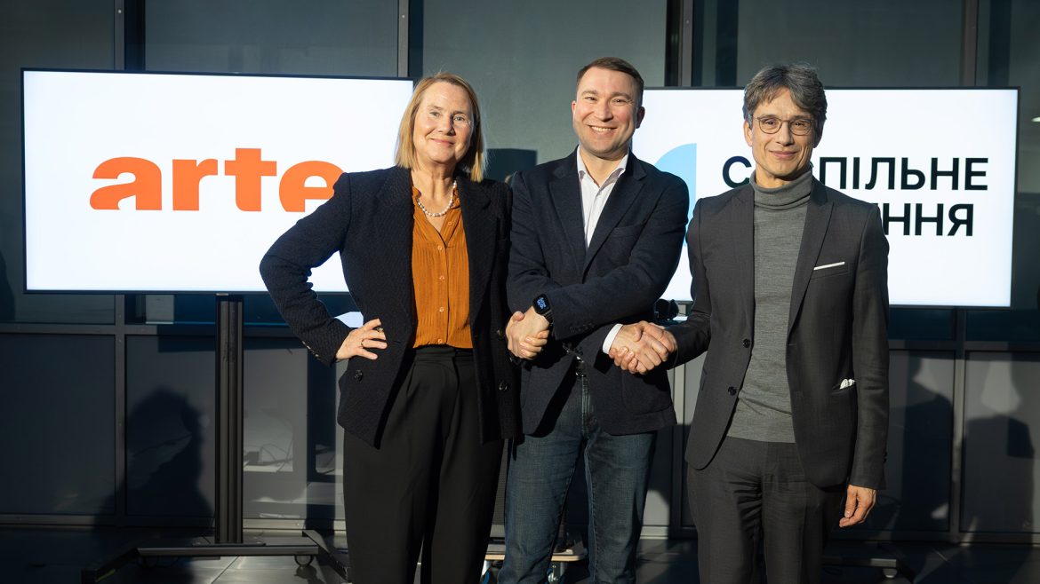 ARTE concludes an association agreement with the Ukrainian public channel Suspilne Ukraine.