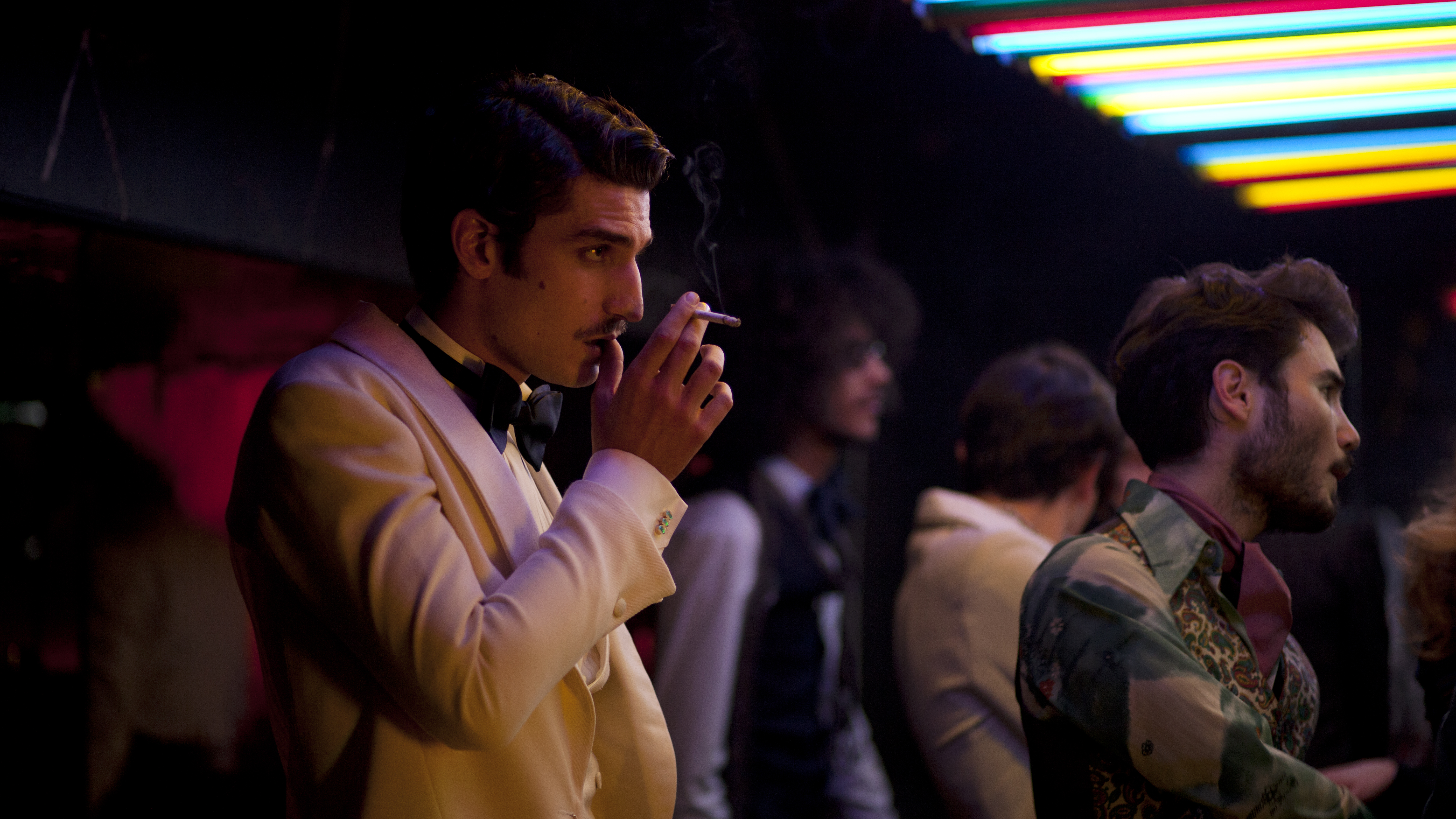 Louis Garrel magnifique dans le rôle de Jacques de Bascher, l'amant et le mauvais ange d'Yves Saint Laurent