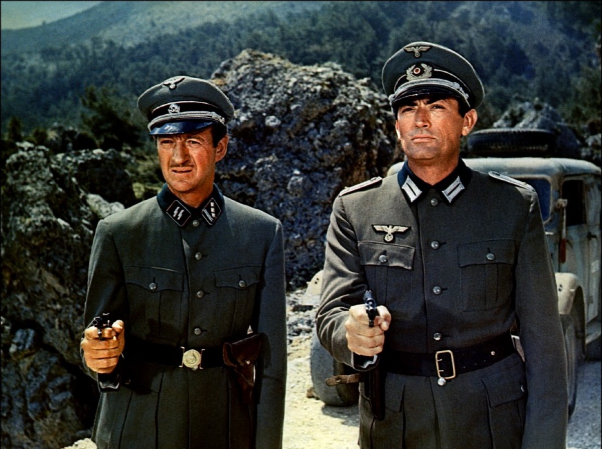 David Niven et Gregory Peck dans Les Canons de Navarone