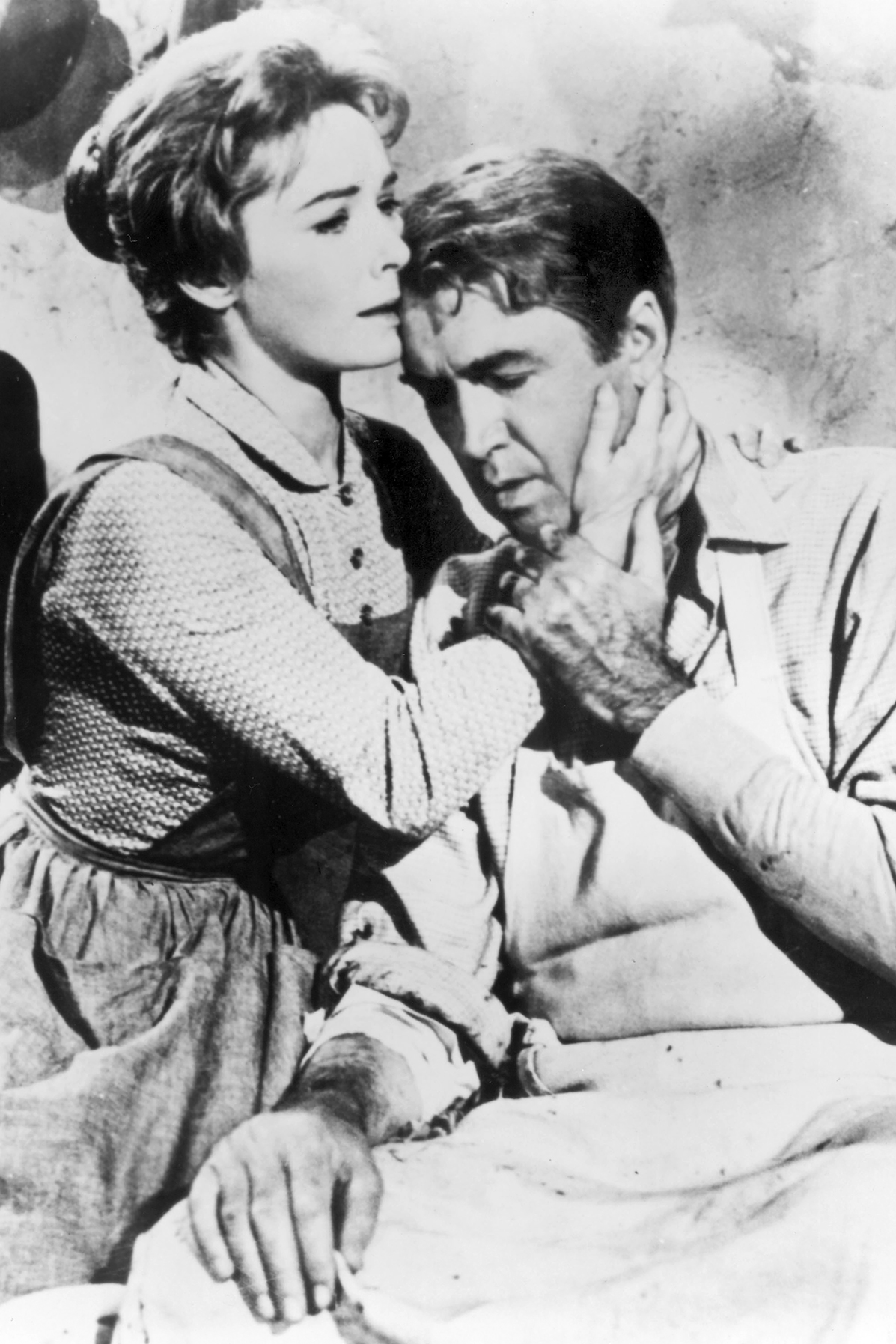 Zur ARTE-Sendung Der Mann, der Liberty Valance erschoss 1864206: Trotz gewisser Schwierigkeiten entwickelt sich zwischen der hübschen Hallie (Vera Miles) und dem rechtschaffenen Anwalt Stoddard (James Stewart) eine innige Liebesbeziehung. © 2016 Paramount Pictures/All Rights Reserved Foto: ARD Honorarfreie Verwendung nur im Zusammenhang mit genannter Sendung und bei folgender Nennung "Bild: Sendeanstalt/Copyright". Andere Verwendungen nur nach vorheriger Absprache: ARTE-Bildredaktion, Silke Wölk Tel.: +33 3 881 422 25, E-Mail: bildredaktion@arte.tv