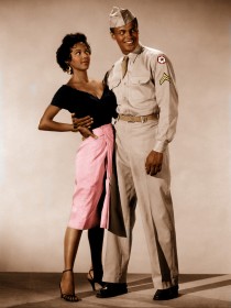 Dorothy Dandridge et Harry Belafonte posant pour Carmen Jones