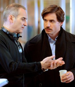 Olivier Assayas et Edgar Ramirez sur le tournage de Carlos