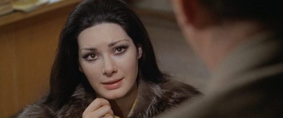 Edwige Fenech dans Les Rendez-vous de Satan de Giuliano Carmineo