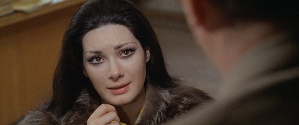 Edwige Fenech dans Les Rendez-vous de Satan de Giuliano Carmineo