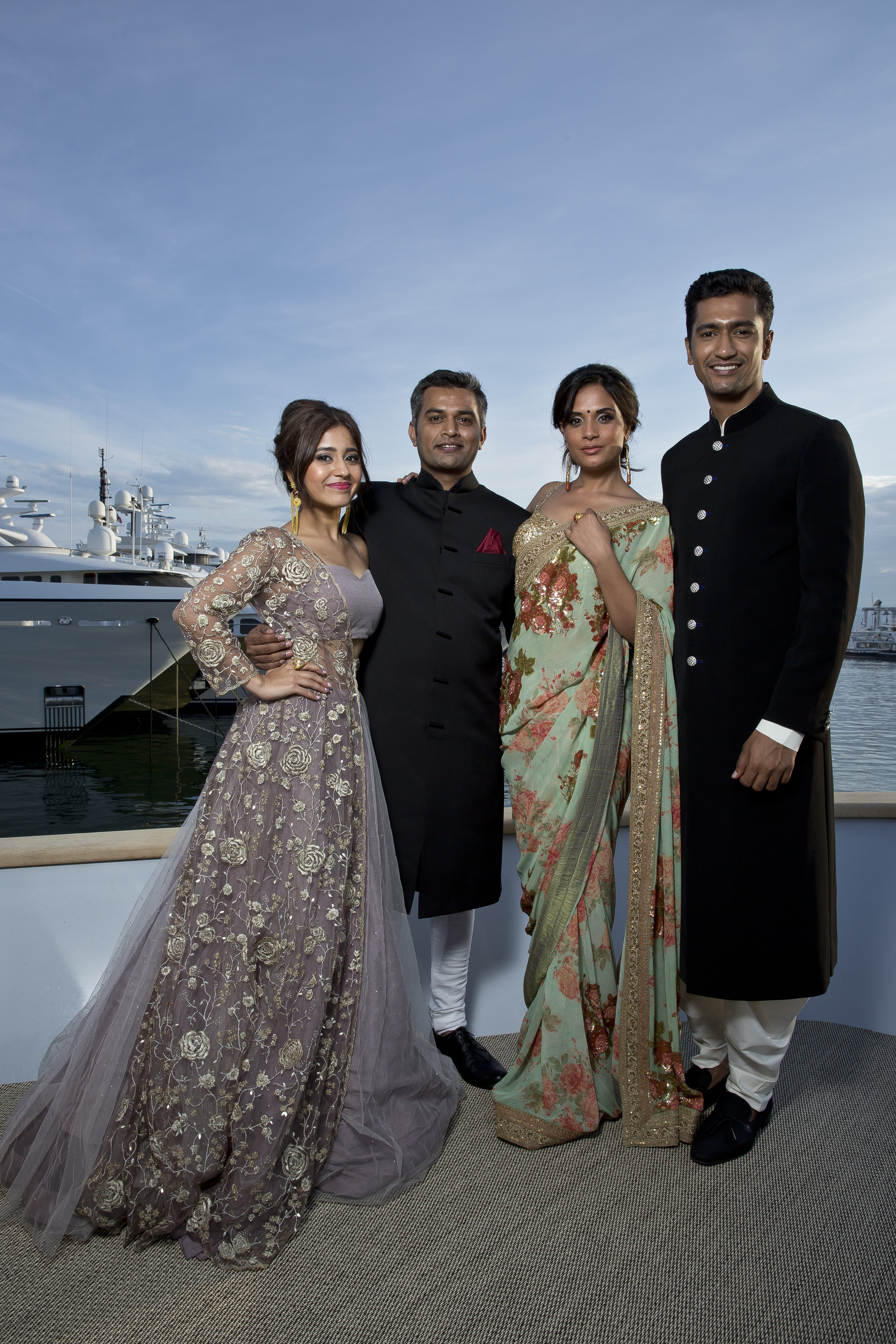 Neeraj Ghaywan entouré des acteurs de son film Masaan