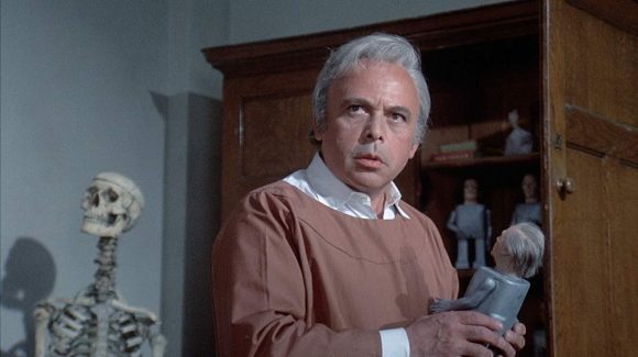 Patrick Magee dans Asylum de Roy Ward Baker