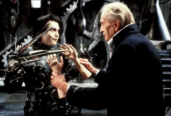 Johnny Depp et Vincent Price dans Edward aux mains d'argent de Tim Burton