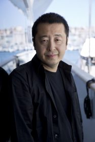 Zur ARTE-Sendung French CanCan 5: ãLa Belle AbbesseÒ (Mara Flix) und Kapitn Valorgueil (Michel Piccoli): Sie genie§t hohes Ansehen unter den Mnnern, deren Mtresse sie ist. © Gaumont Foto: ARTE France Honorarfreie Verwendung nur im Zusammenhang mit genannter Sendung und bei folgender Nennung "Bild: Sendeanstalt/Copyright". Andere Verwendungen nur nach vorheriger Absprache: ARTE-Bildredaktion, Silke Wlk Tel.: +33 3 881 422 25, E-Mail: bildredaktion@arte.tv