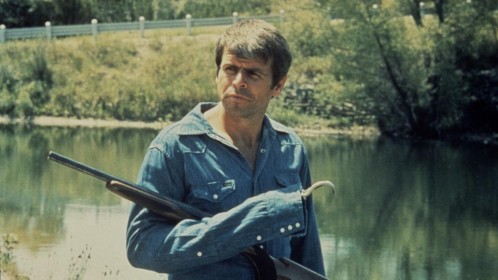 William Devane dans Rolling Thunder