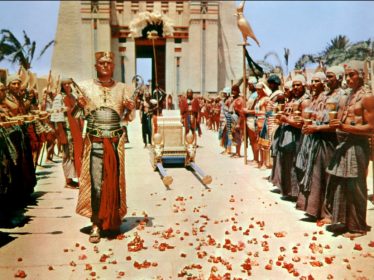 La Terre des pharaons de Howard Hawks