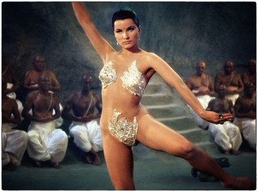 Debra Paget dans Le Tombeau hindou de Fritz Lang